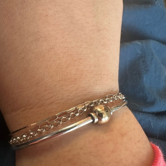 Catbird Threadbare Bangle - Picture 5 of 5